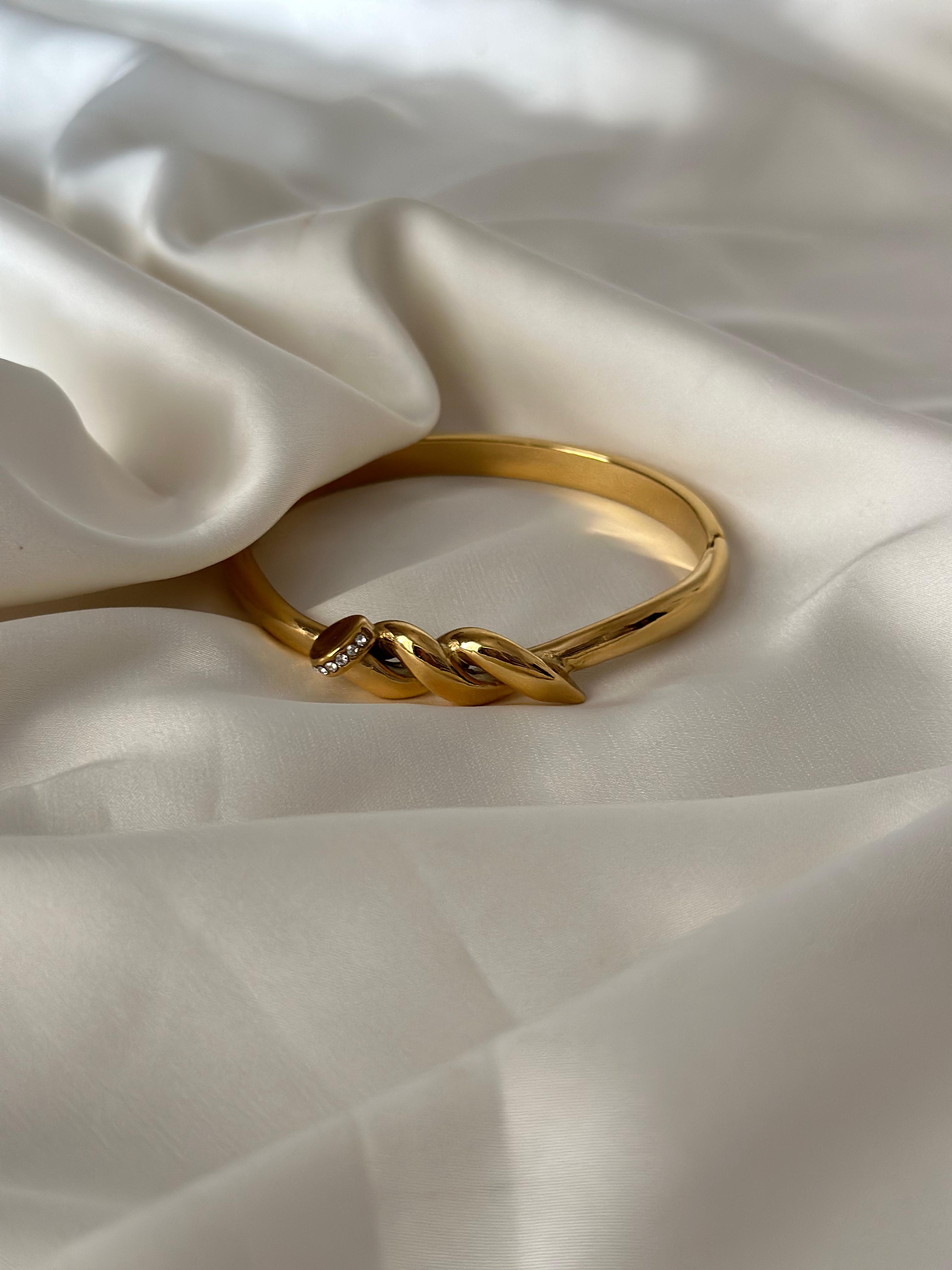 Aurelia Knot Bangle